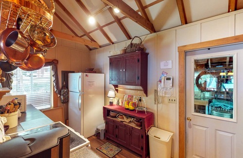 Greenville House | Dog-Friendly Lakefront Cabin with Full Kitchen, Firepit, Free WiFi, Great Views