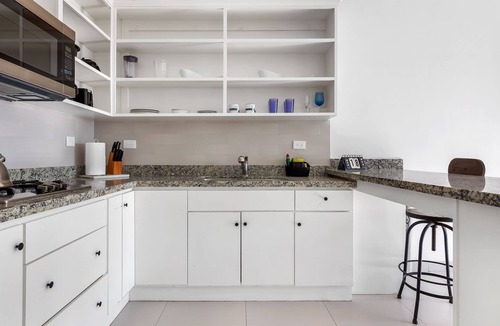 La Paloma House | Dog-friendly suite with kitchenette, heated outdoor pool, hot tub, private patio