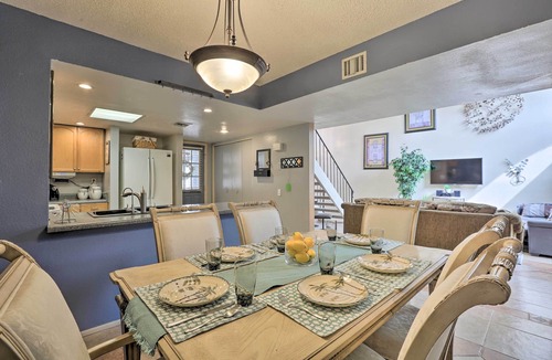 Casas Adobes House | Dog-Friendly Tucson Home w/Patio & Hot Tub