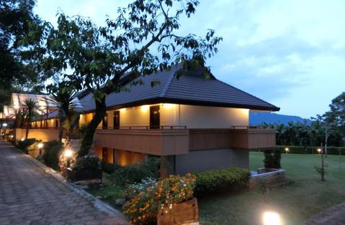 Mae Fa Luang Resort | DoiTung Lodge