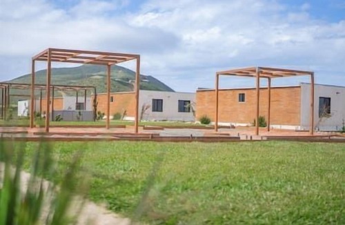 Ensenada House | Double Cabin #10 - Oak Point