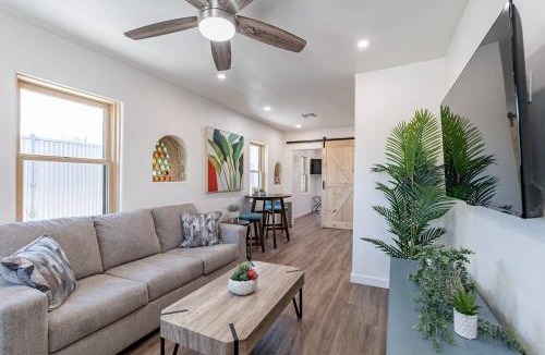 Downtown Tucson House | Downtown Bungalow -duplex - Ev Charger
