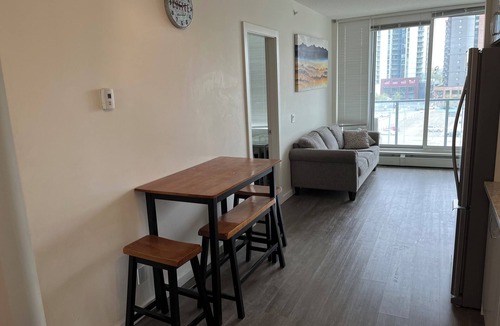 East Village Condo | Downtown Calgary 2bed 2 full bath condo next to library