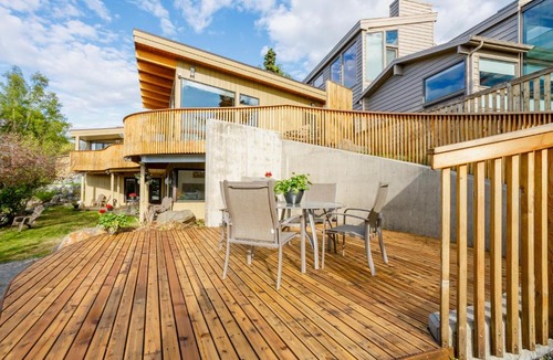 Downtown Anchorage House | Downtown Contemporary Coastal Oasis