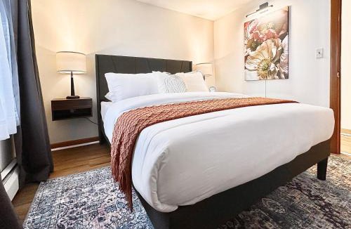 Mill River Apartment | Downtown New Haven by Yale & Little Italy - AO Destinations