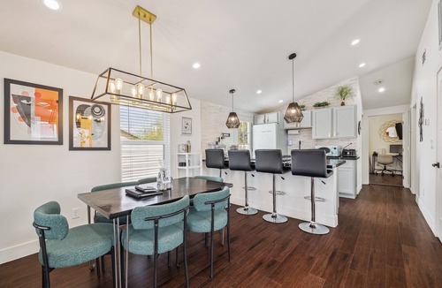 Garfield House | Downtown Phoenix Modern Retreat Unit A-nWalkable, Private & Modern
