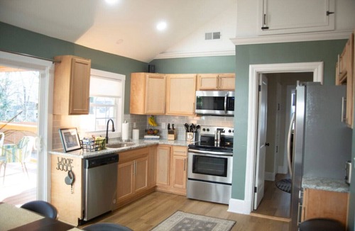 Spartanburg House | Downtown Sptg Historic Pet Friendly Home Sleeps 4