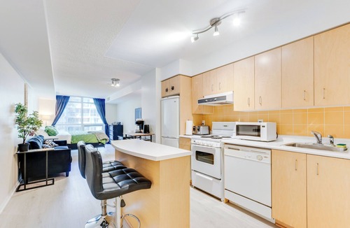 Niagara Apartment | Downtown Toronto Studio Suite by the Water & MAJOR INTERNATIONAL SPORTING EVENT