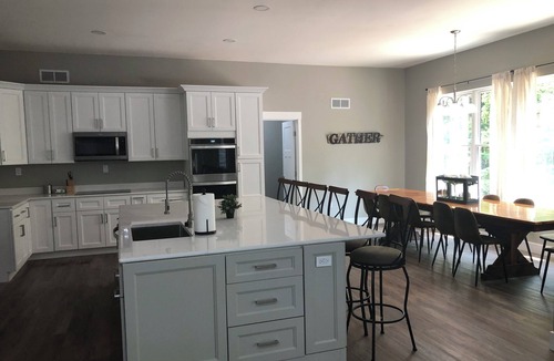 Bethel House | EAST FORK DREAM HOME:PICKLEBALL, INGRND POOL,INDOOR BBALL, GOLF SIM, INDOOR POOL