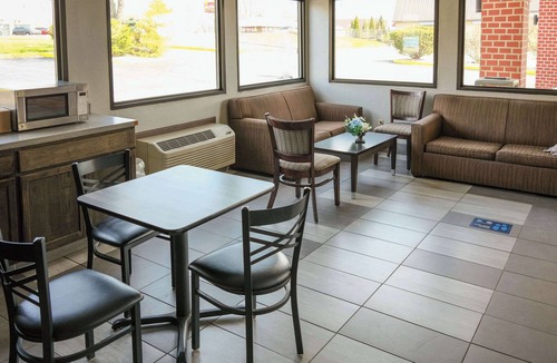 Wooster Hotel | Econo Lodge Wooster