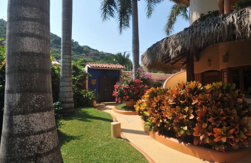 Playa Las Gatas Apartment | El Mango One Bedroom Apartment at Villas Los Arcos