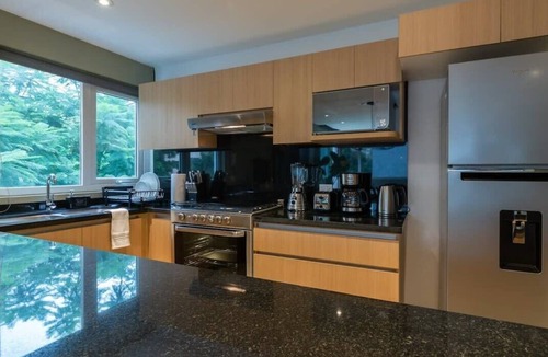Colonia Cuauhtemoc Apartment | Elbe Retreat - Fabulous 2BDR Apartment near Bosque de Chapultepec.