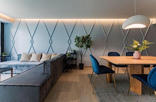 Del Valle Apartment | Elegant Apartment with Balcony and City Views
