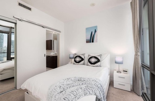 Bay Cloverhill Apartment | Elegant Downtown Condo with Panoramic Views