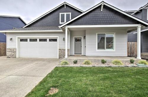 Newberg House | Elegant Escape Tour Willamette Wine Country!