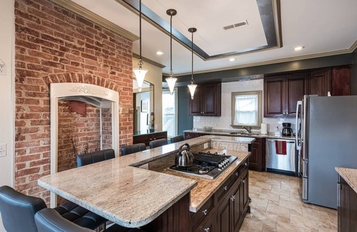 Anacostia House | Elegant, King Bed, Privacy, Free Parking