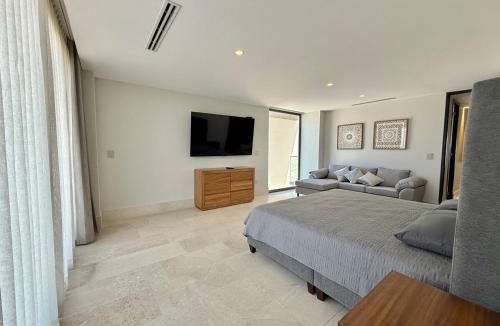 Mazatlan Apartment | Elegant Penthouse on the pier The O grand living