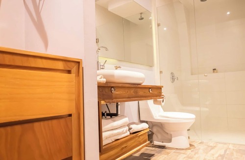 La Cruz Bed & Breakfast | Elegant room in Querétaro's Historic Center