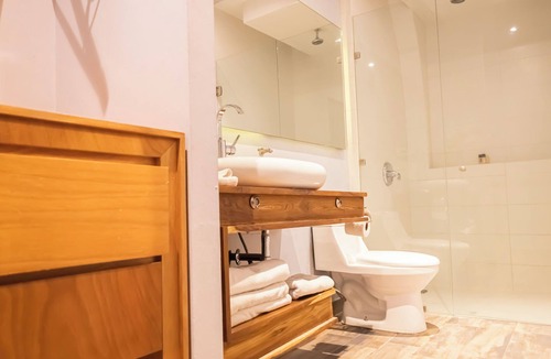 La Cruz Bed & Breakfast | Elegant room in Querétaro's Historic Center