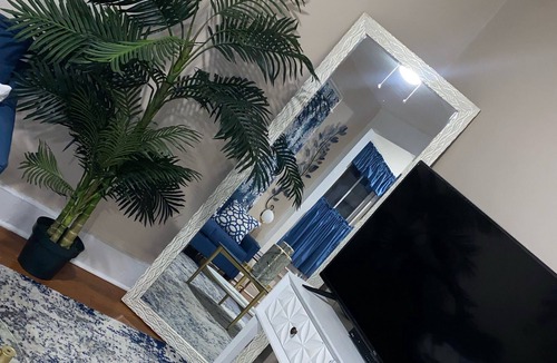 Covington House | Elegant Secluded Comfort Suite