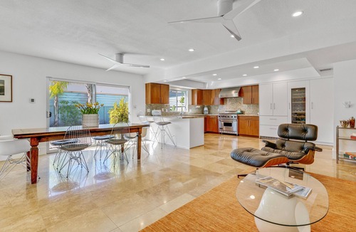 Deepwell Estates House | Elegant Secluded Deepwell Oasis with Mini Golf