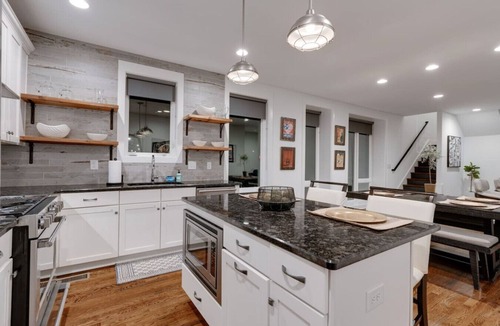 Berry Hill House | Elegant Townhouse Near Broadway