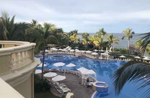 Cerritos Resort | Emerald Bay Premier Resort in Mazatlán