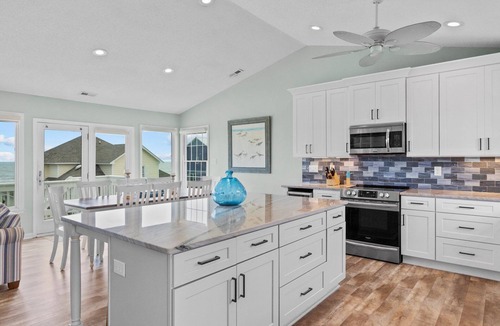 Emerald Isle House | Emerald Dream: Sun, Sand & Splash Zone