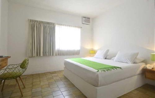 Amapas Hotel | Emperador Vallarta Beachfront Hotel and Suites