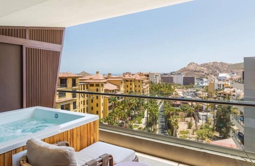 Ampliacion Juarez Resort | Enjoy a wonderful, relaxing stay in the heart of Cabo San Lucas. One/Two bedroom
