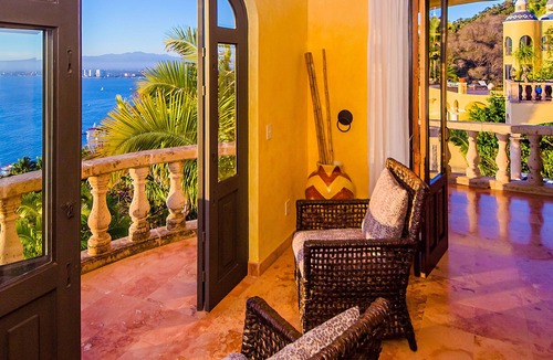 Conchas Chinas Villa | Enjoy the Ocean Views in Conchas Chinas, Secluded Oasis