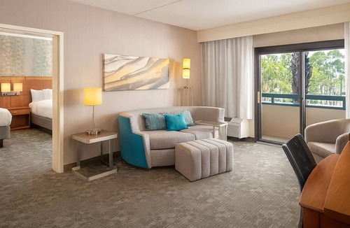Laguna Hills Hotel | Ensuring a Very Comfortable & Memorable Stay! Near Heisler Park, Pet-Friendly