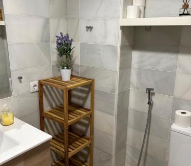 La Trinidad-San Juan y Todos los Santos Apartment | Entrenaranjos Calle Pérez de Castro