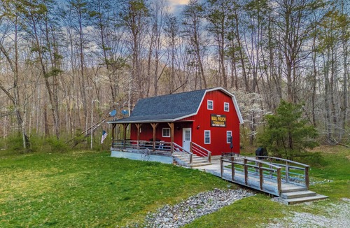 Peebles Cabin | Escape to The Red Barn! Private Retreat on 8 acres w/Firepit & Stocked Pond!