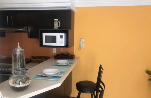 Guadalajara Apartment | *~Estacionamiento Seguro ¬ WiFi ¬ 5 min Expo GDL~ Restaurantes y Plaza del Sol*