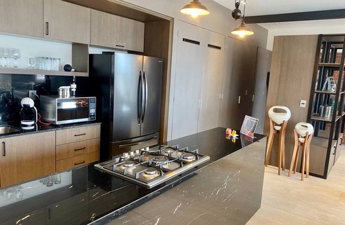 Angelopolis Apartment | Exclusive Apartment With Jacuzzi Rockefeller