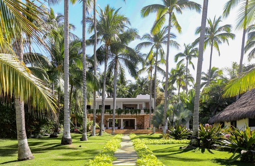 North End Villa | Exclusive Beachfront Home in Sayulita