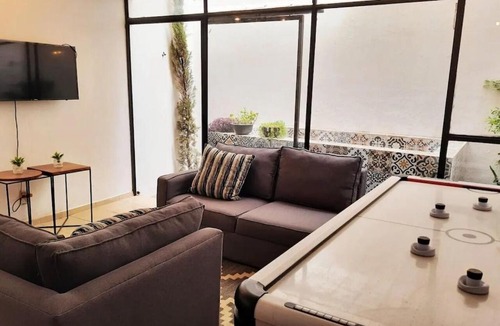 Zapopan Villa | Exclusive Bugambilias Lukasa Home, alberca & airhockey