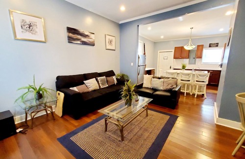 Indianapolis House | Experience Indianapolis living close to Lucas Oil Stadium