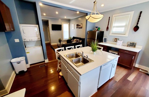 Indianapolis House | Experience Indianapolis living close to Lucas Oil Stadium