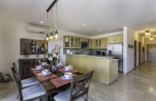 El Tezal Apartment | Exquisite 2 BR + Grill & Ocean Views @ Tezal !