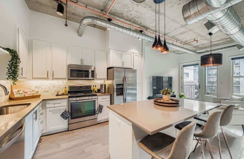 Central Boulder House | Exquisite Peloton Studio w/Large Balcony
