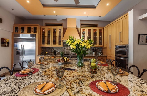 South Shore Hotel Area House | Exquisite Villa, a paradise in lush mountain setting with amazing ocean views