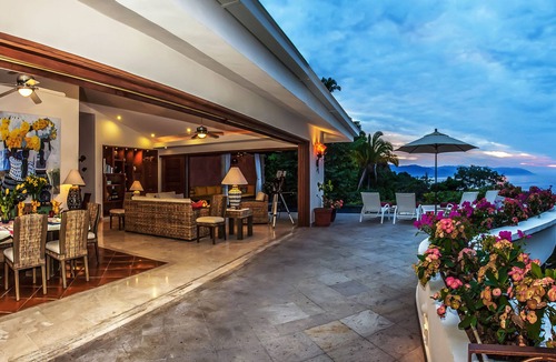 South Shore Hotel Area House | Exquisite Villa, a paradise in lush mountain setting with amazing ocean views