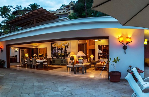 South Shore Hotel Area House | Exquisite Villa, a paradise in lush mountain setting with amazing ocean views