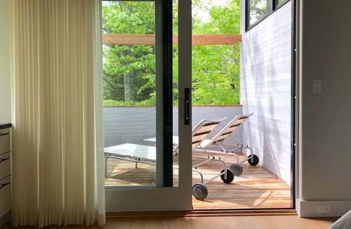 Sedgwick House | Exquisitely Modern Maine Cottage
