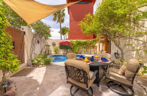 Nopolo House | Extraordinary 3bedrooms home with private pool 2.5 Baths- 2 Bikes Available By Casago