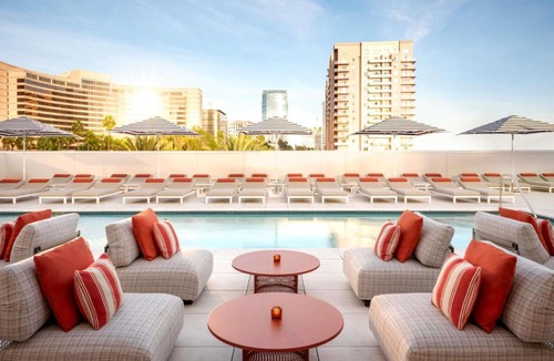 Waterfront Hotel | Fairmont Breakers Long Beach
