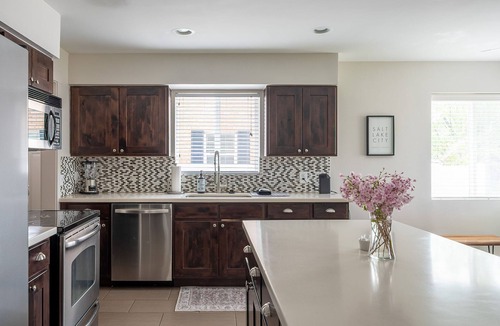 Sugar House House | FALL SALE - Ideal location - Across from Sugarhouse Park