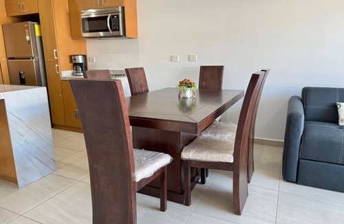 Cerritos Apartment | Family Apartment near the beach By GPS